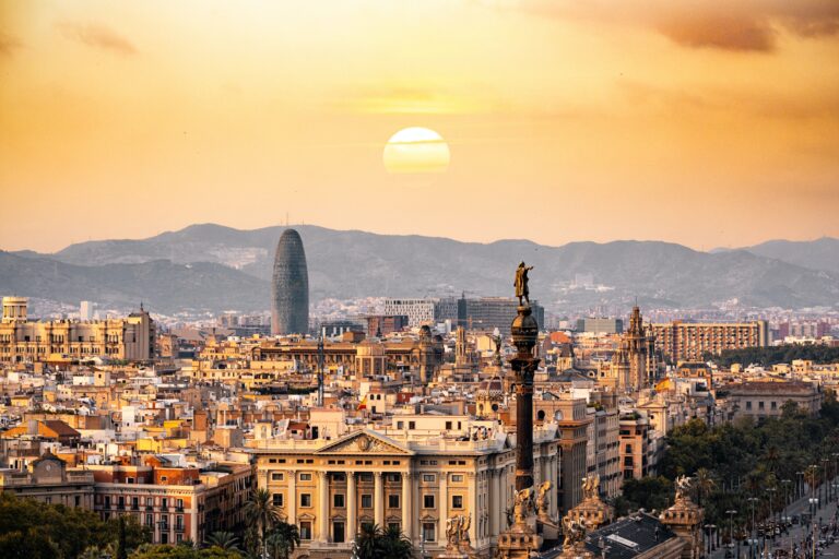 What do I need to open a small business in Barcelona